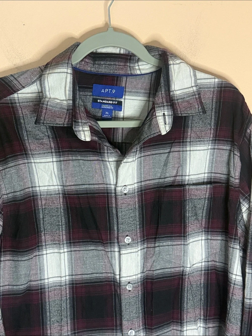 Apt. 9 Men's Black, White & Burgundy Plaid Button-Down Shirt